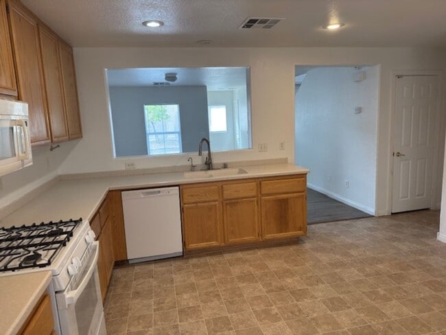 Photo - 3 bedroom home in Rhodes Ranch