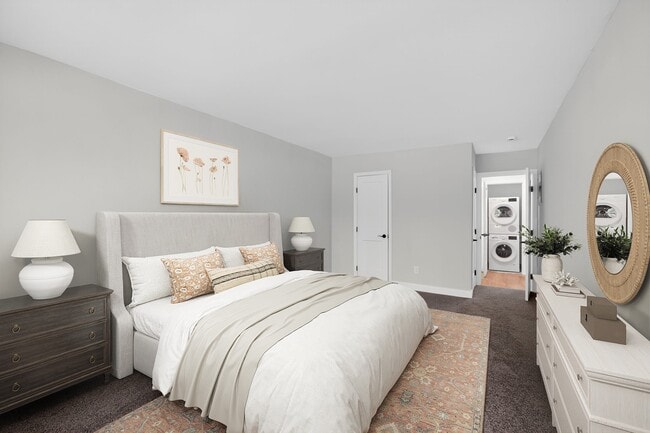 Elevate your living at Eagle Rock Apartments at Woodbury. Enjoy spacious bedrooms, modern finishes, and a welcoming atmosphere designed for your comfort. Don’t miss your chance to call this exceptional place home—schedule a tour today!