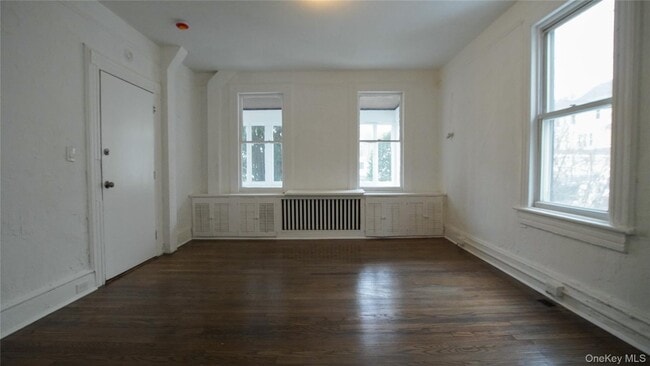 Photo - 27 Lawrence Ave Unit 1