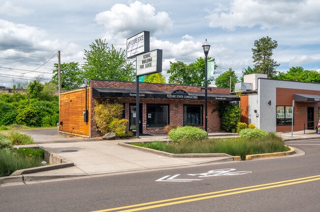 Photo - 12525 SW Main St