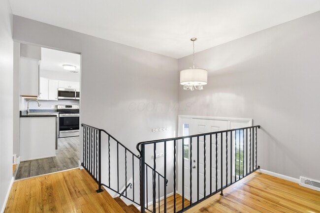 Photo - 6479 Karl Rd