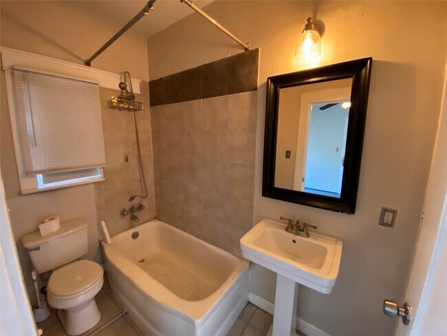Photo - 512 Branard St