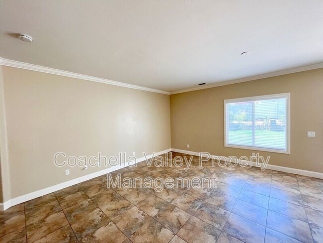 Photo - 64250 Silver Star Ave