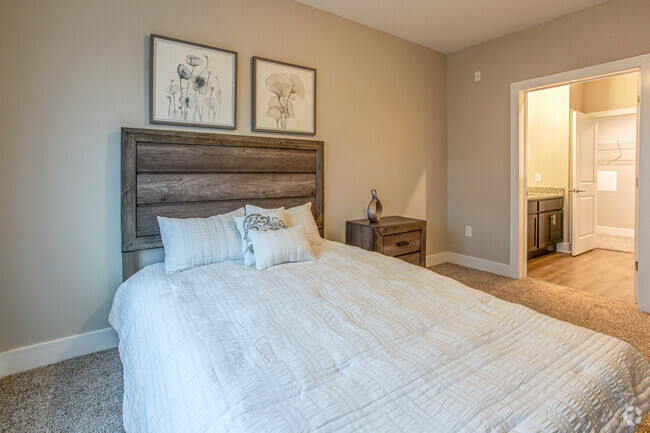 2BR, 2BA - Ruby - Bedroom - Gateway Crossing Apartments