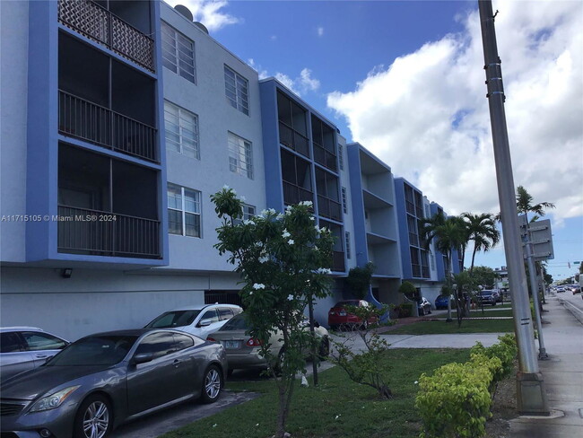 Photo - 1250 NE 125th St Condominio Unidad 207C