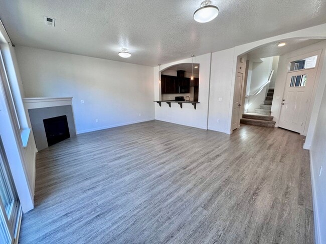 Photo - Beautiful Newer Built Home Central location!