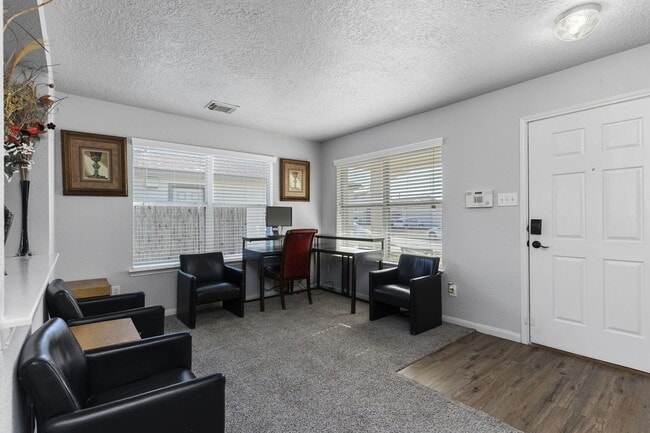 Photo - 29326 Legends Green Dr