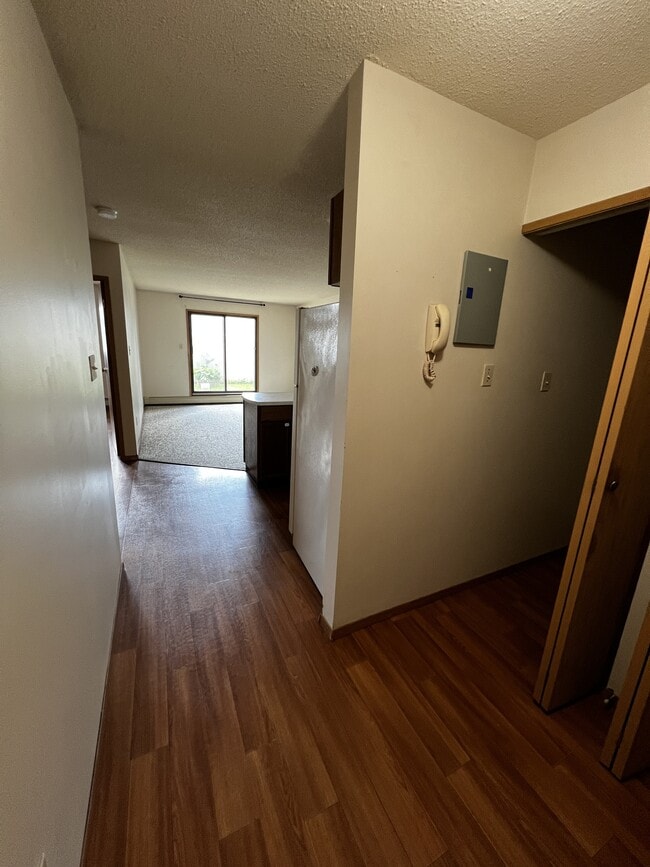 Building Photo - 5013 50 St Unit 306