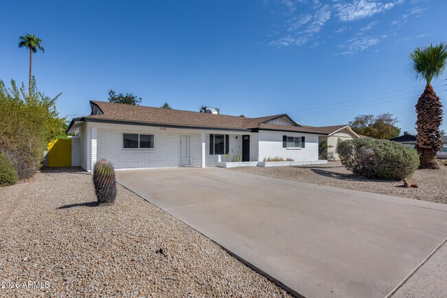 Building Photo - 8544 E Osborn Rd