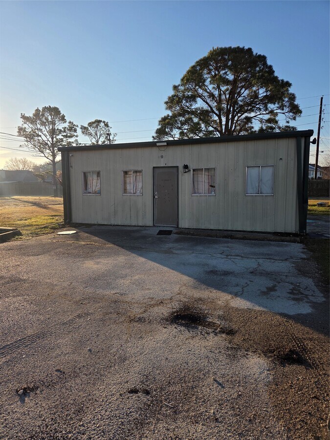 Photo - 8222 N Hwy 146