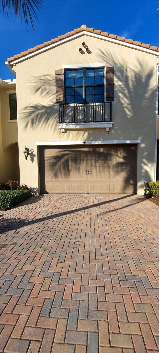 Photo - 9893 Brickhill Dr