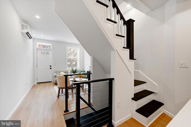 Photo - 1705 Olive St