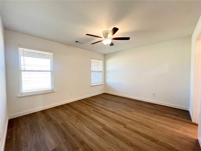 Photo - 618 NW 68th Ave