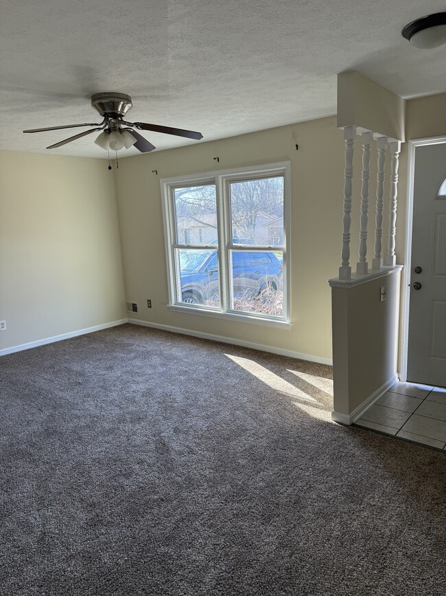 Photo - 8411 Cloverport Dr