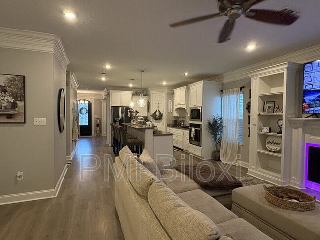 Photo - 211 Madison Pl Dr