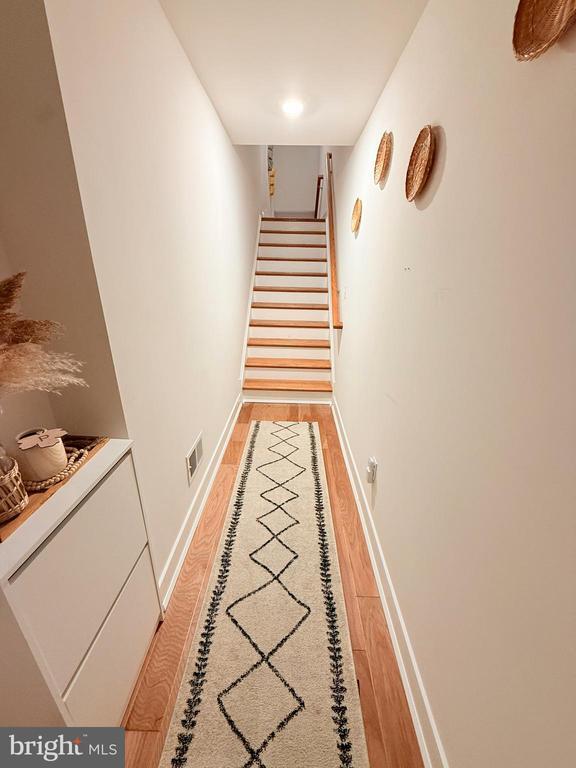 Building Photo - 214 Red Leaf Ln