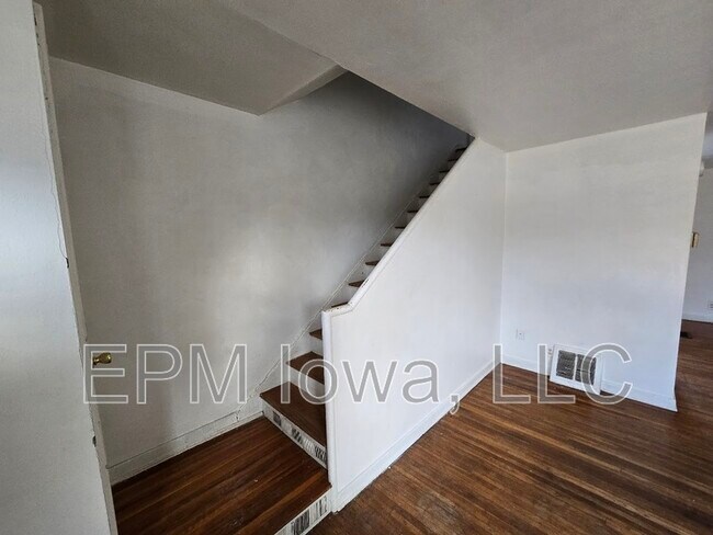 Photo - 269 Madison St