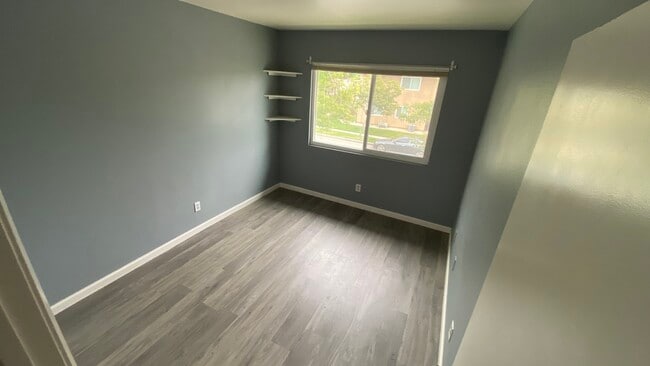 Building Photo - 1106 W Calle De Las Estrellas Unit 4 Rental