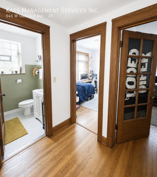 Photo - 646 W Oakdale Ave Unit 2R