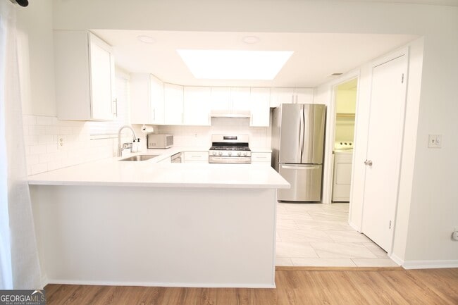 Photo - 34 Little Silver Ct