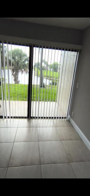Photo - 1504 Lake Crystal Dr Unidad B