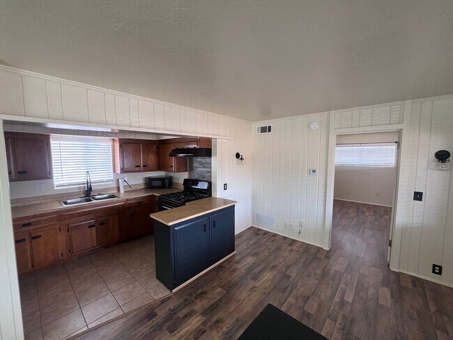 Photo - 705 Grapevine Rd Unit #B