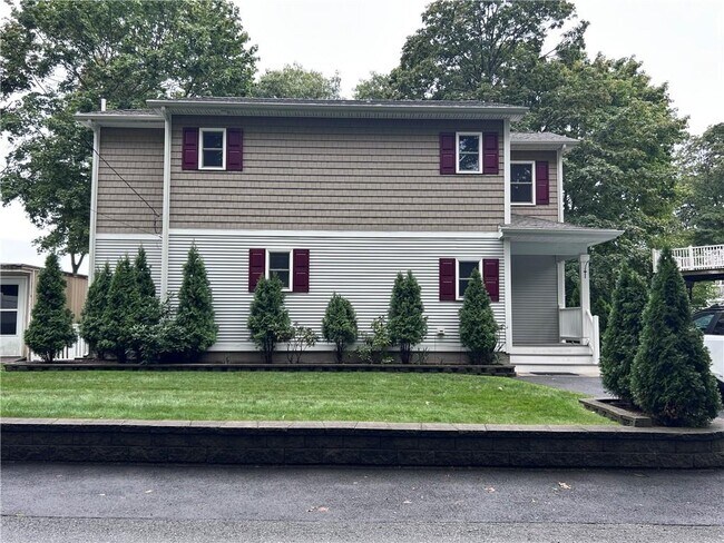 103 Arnolds Neck Dr