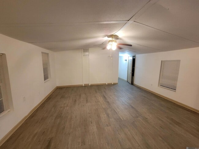 Photo - 4505 Lupine St