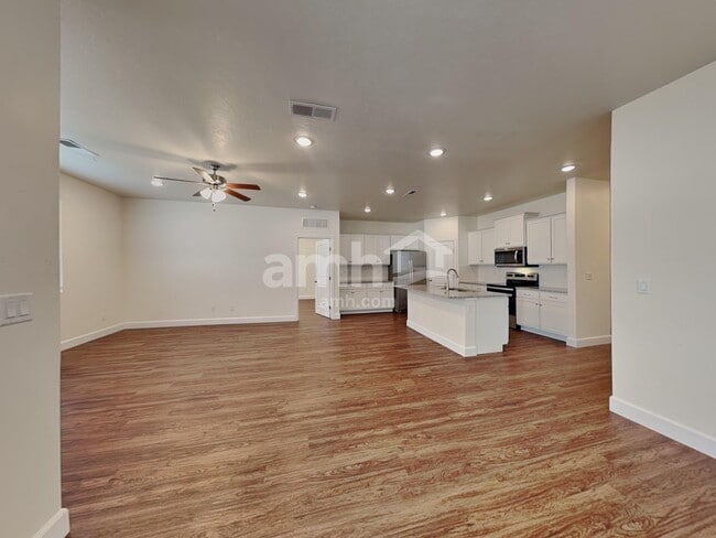 Photo - 1732 N Montgomery Way