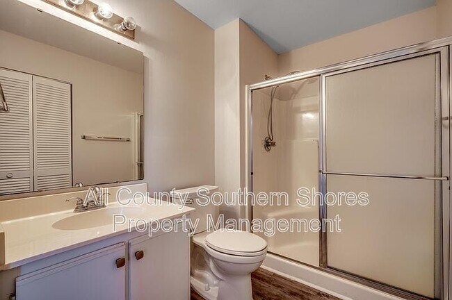 Photo - 1192 River Oaks Dr