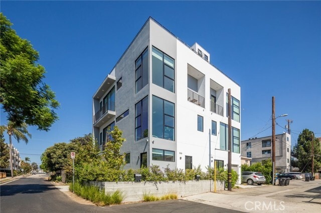 Building Photo - 1616 Amherst Ave