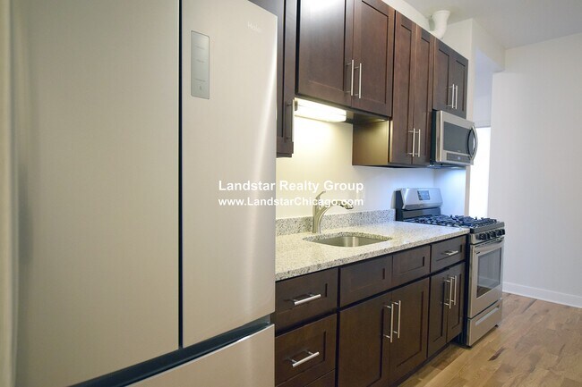 3804 W Montrose Ave Unit 201