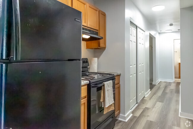 3 BR, 2 BA, - 777 SF