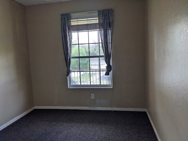 Photo - 588 Brantley Terrace