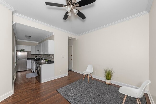 Building Photo - 917 W Waveland Ave Unit # 01A