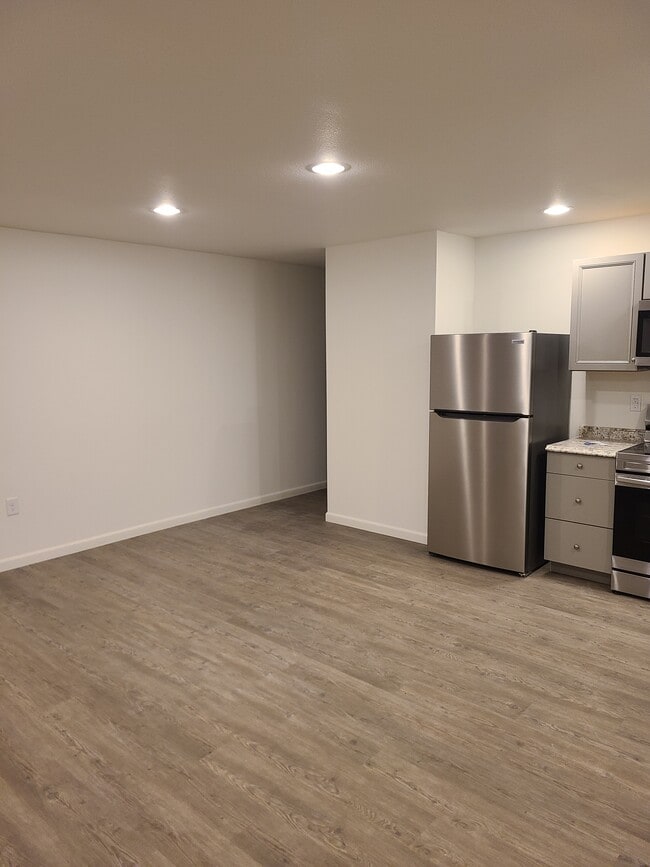 Photo - Duplex Right Side
