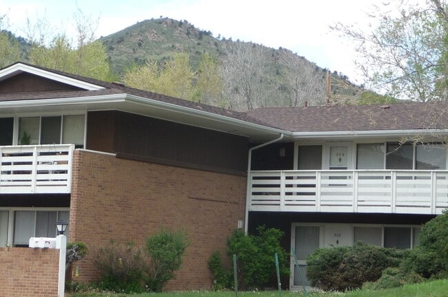 Photo - Big private balcony | walking distance to downtown | Mountain views | Abundant natural light Unidad 804 5th St