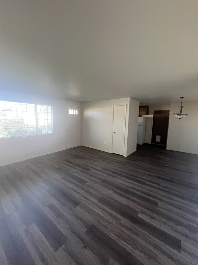 Photo - Charming 3-Bedroom Retreat with 2 Full Baths in Dayton's Serene Setting
