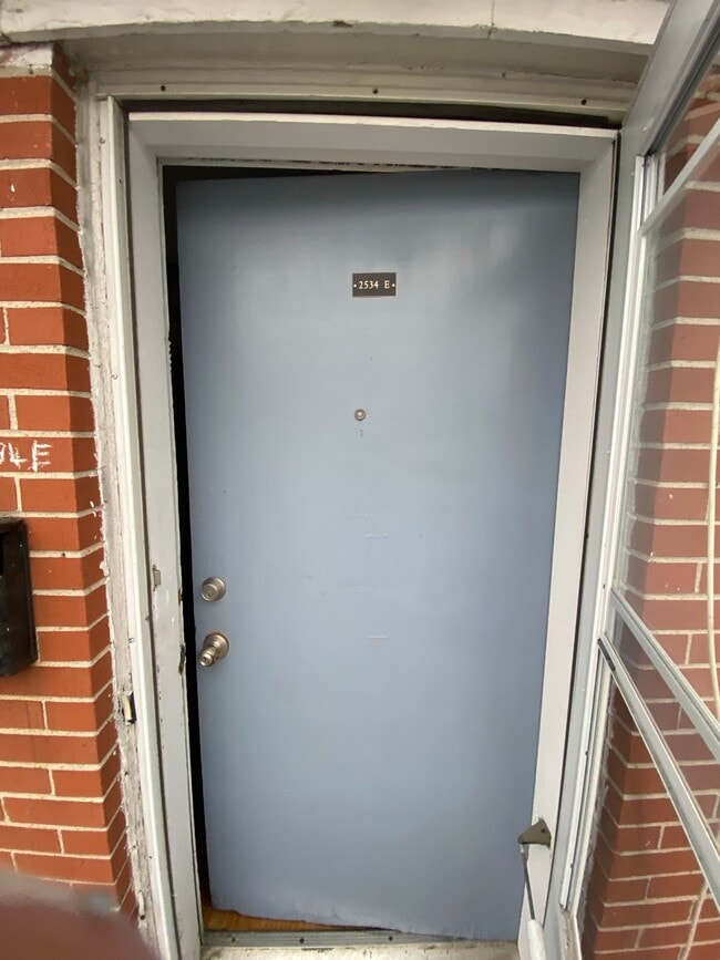 Building Photo - 2530 Telegraph Rd Unit 2530-E