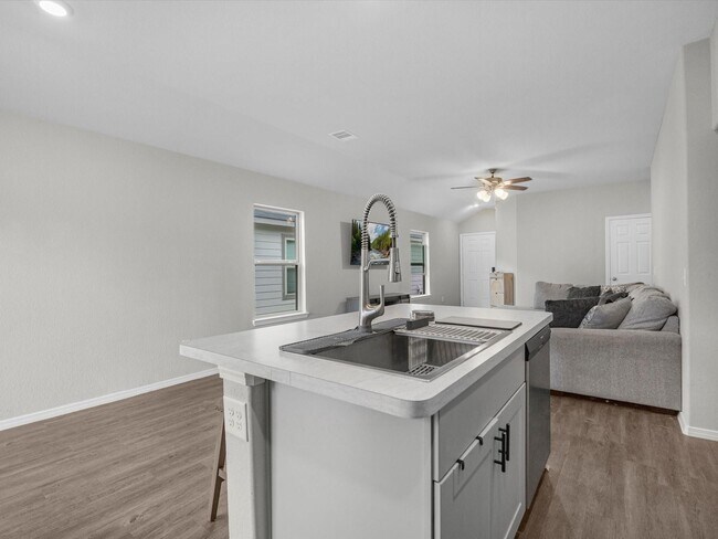 1850 Brushy Cedar Ct