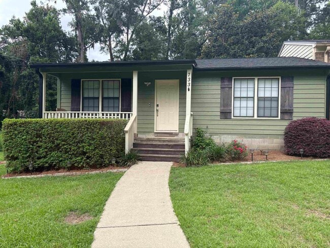Photo - 733 Livingston Ct