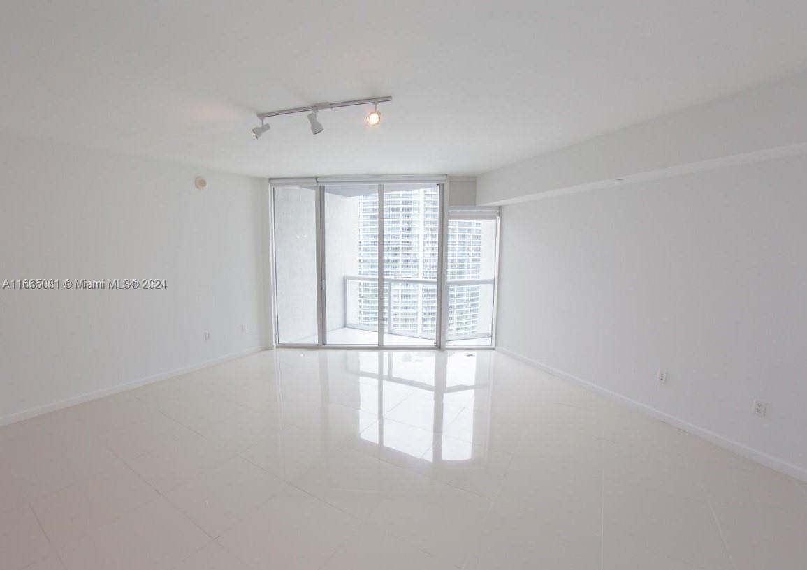 Photo - 475 Brickell Ave Unit #3808