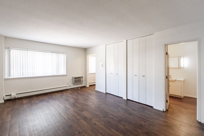 Photo - 242 West Franklin Ave