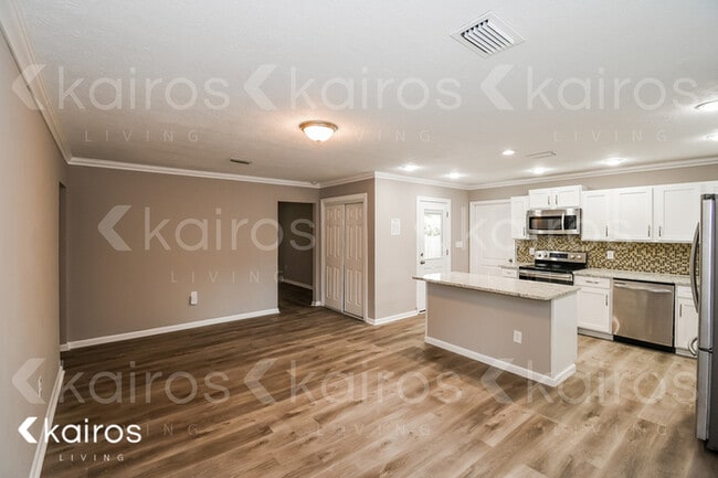 Photo - 1169 SE Magnolia Loop