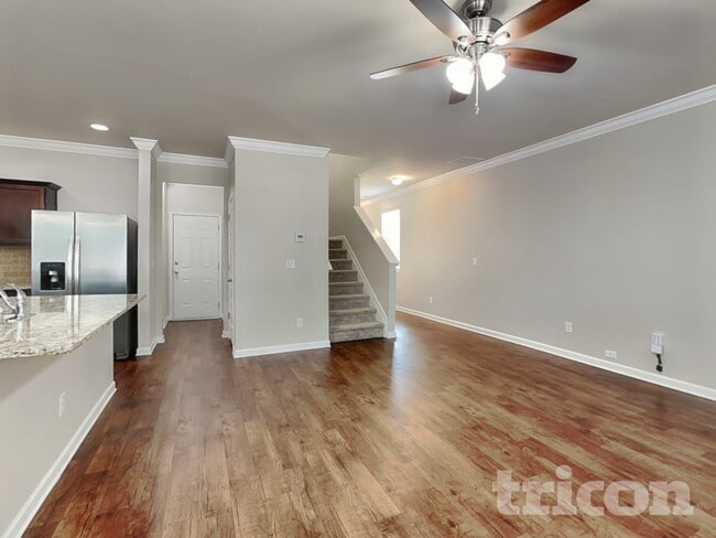 Photo - 1095 Lear Dr