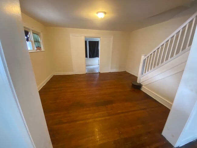 Photo - 6934 Garman St