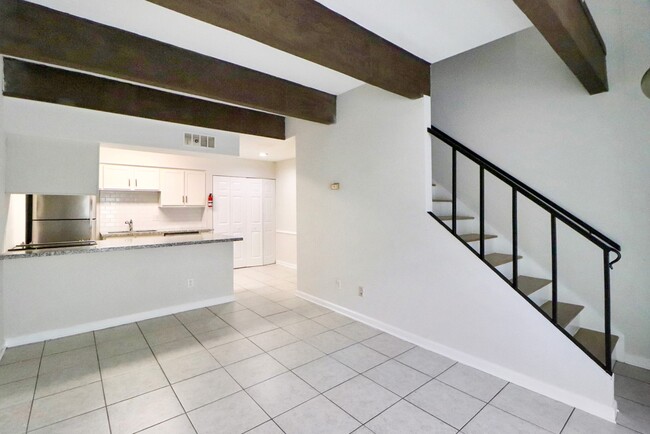Photo - 5929 Queensloch Dr Unit 127