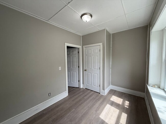 Photo - Spacious 4-Bedroom Home Close to Campus