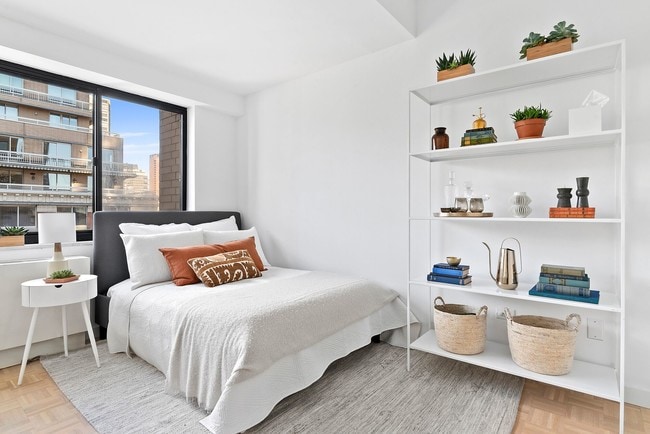 Photo - 200 East 87th Street