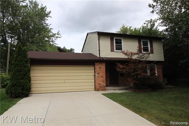 311 Woodlawn Ave